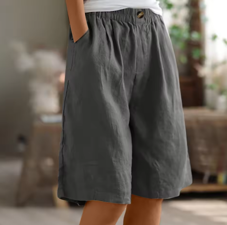 Mariam | Loose shorts with elastic waist