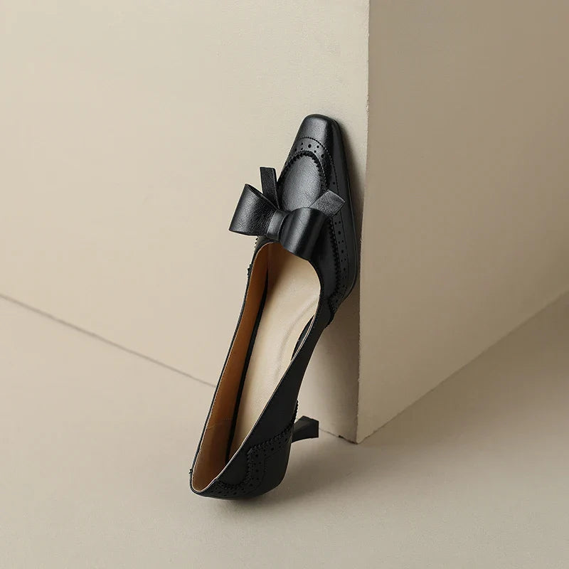 Katrina | Pointed-toe heels with ankle strap